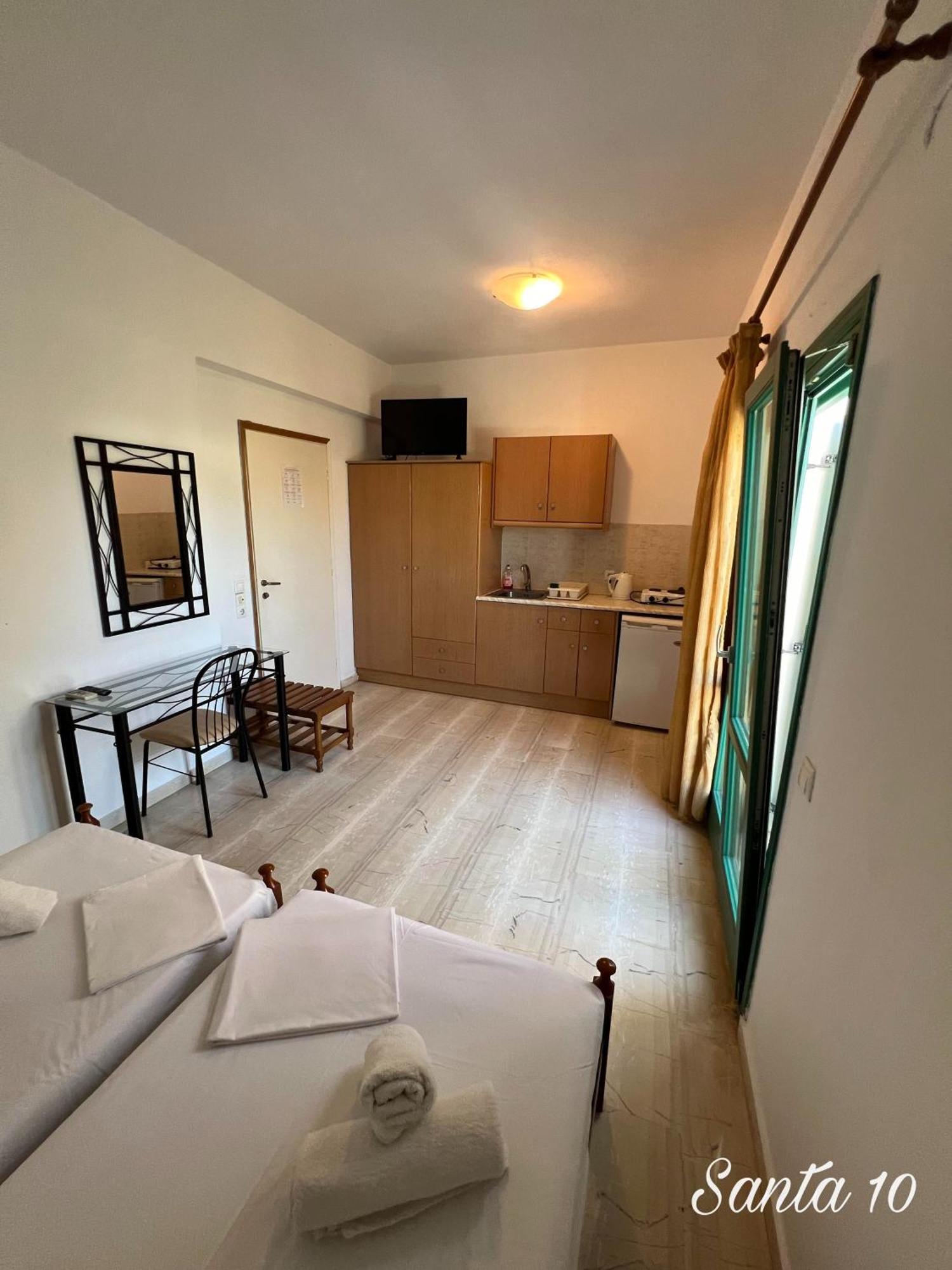 Santa Magia Otel Kamári Dış mekan fotoğraf