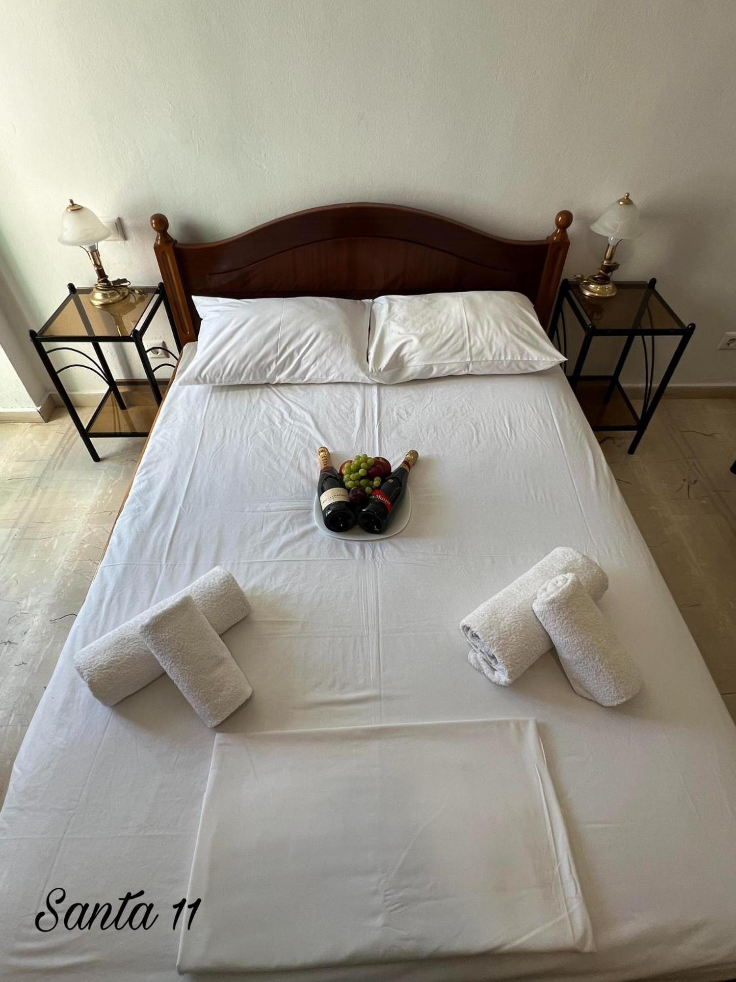 Santa Magia Otel Kamári Oda fotoğraf