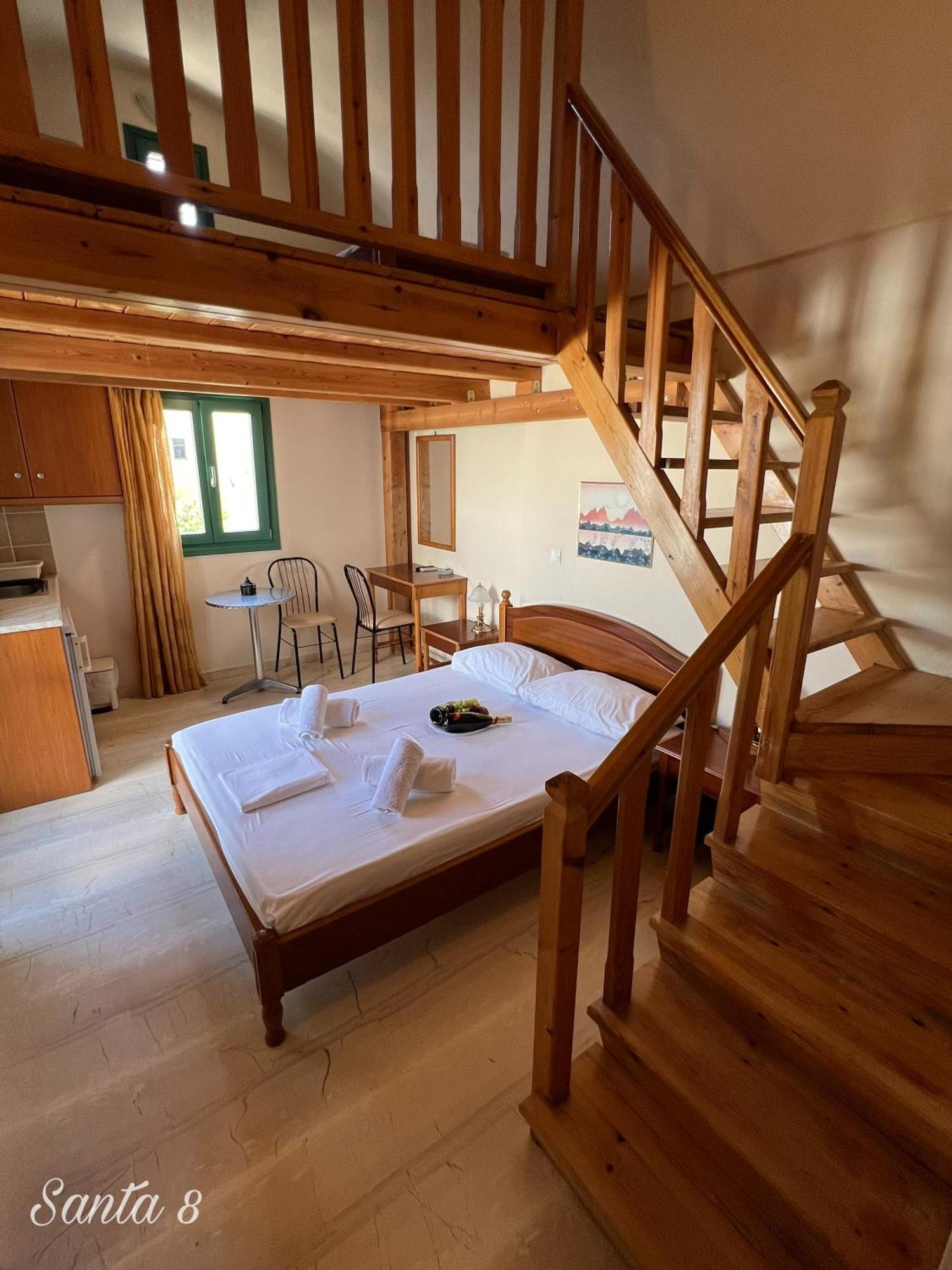 Santa Magia Otel Kamári Dış mekan fotoğraf