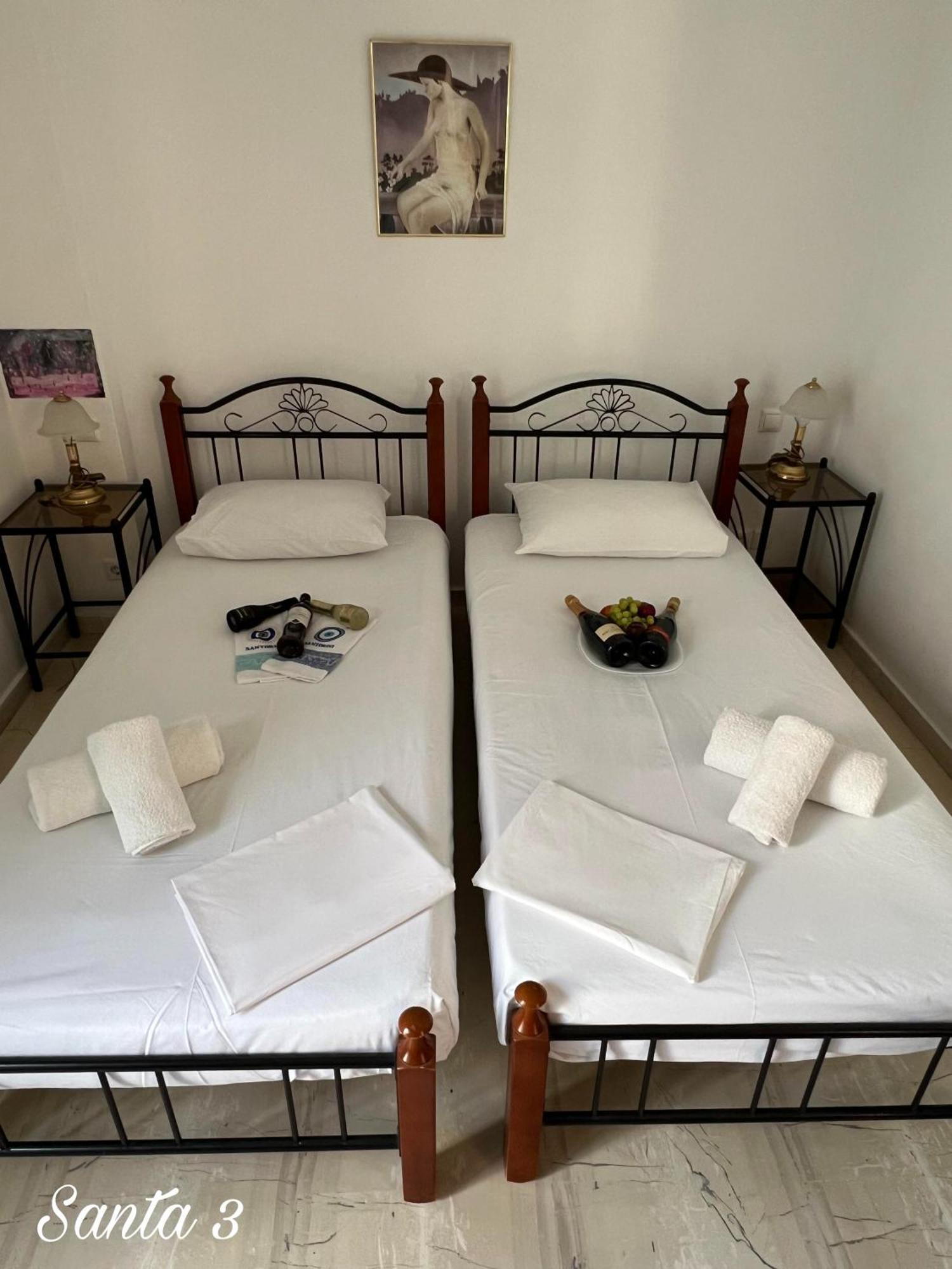 Santa Magia Otel Kamári Oda fotoğraf