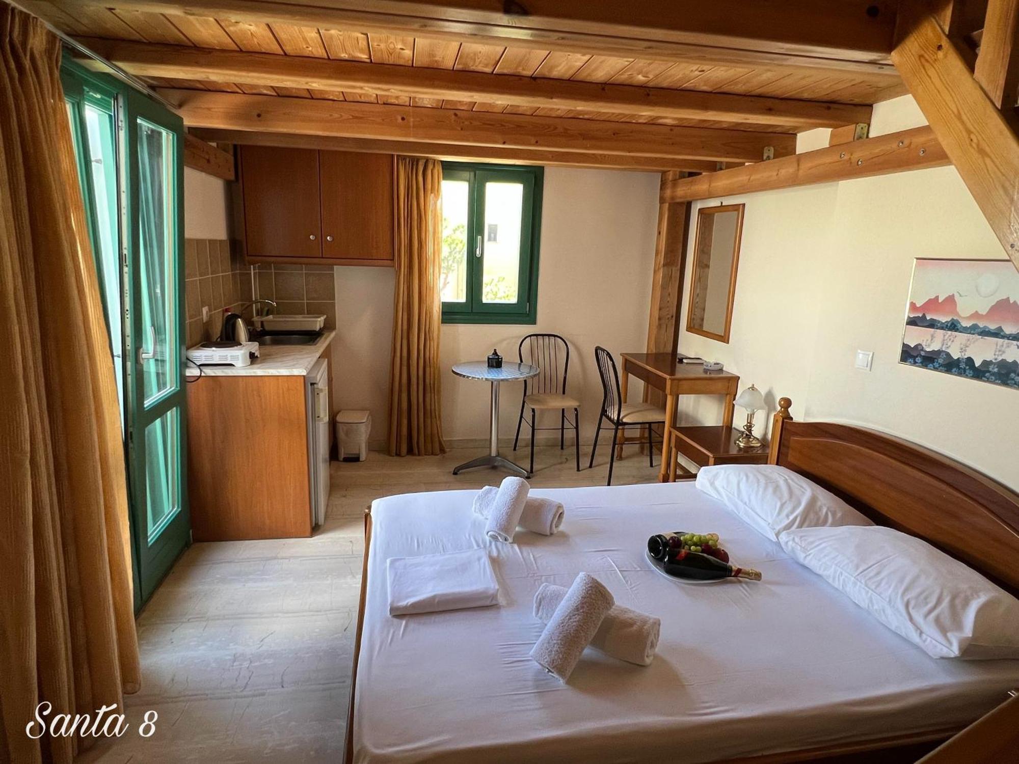 Santa Magia Otel Kamári Dış mekan fotoğraf